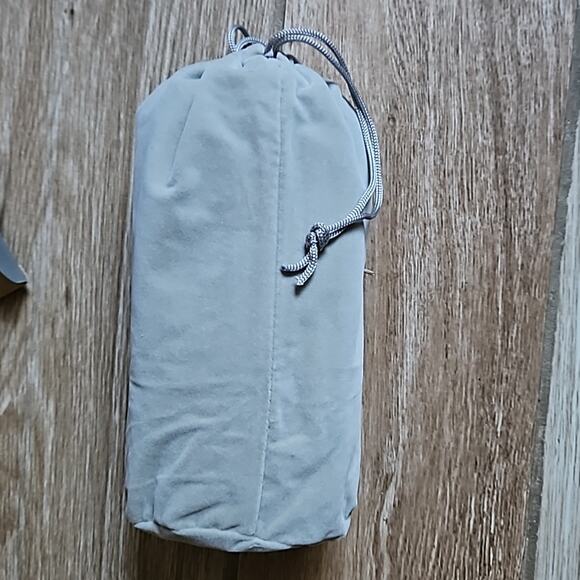 NWT Vacuum Insulated Food Jar. 24oz Thermos Includes Folding Spoon and Cup - Picture 3 of 5